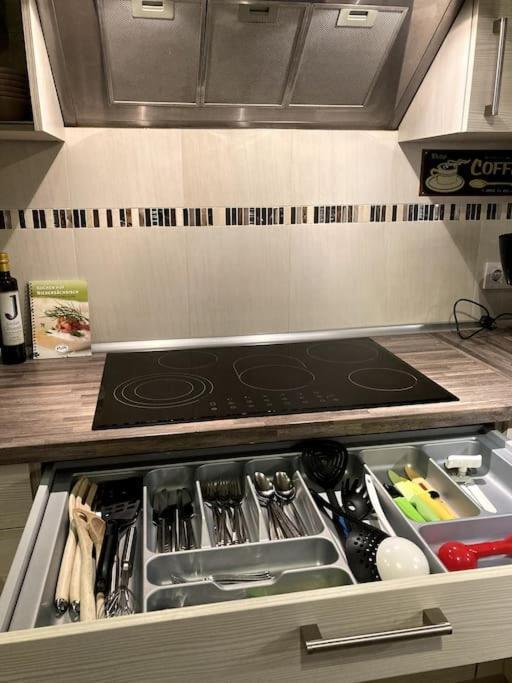 Grosse Wohnkueche, Terrasse, Schlafzimmer Am Steinhuder Meer, Wlan, Parkplatz, Fussbodenheizung, 70Qm Wunstorf Ngoại thất bức ảnh