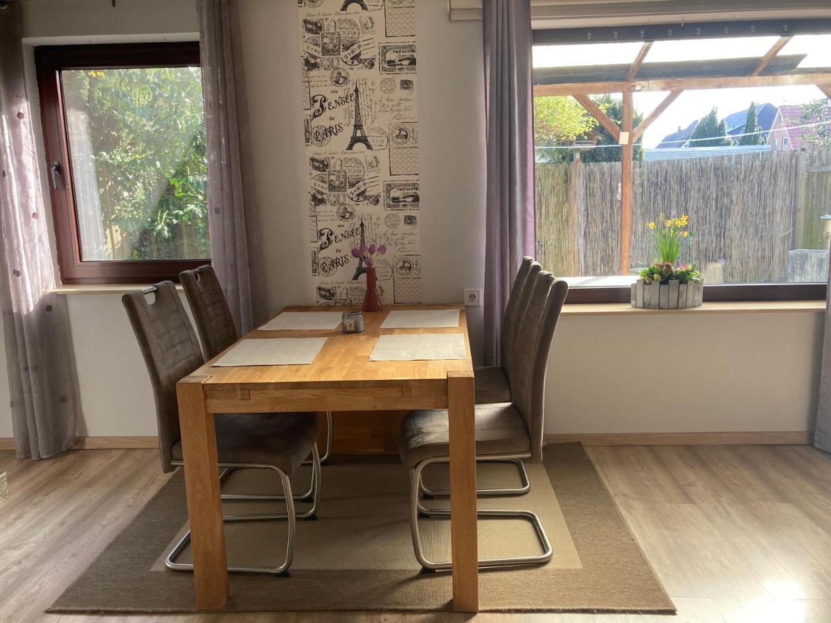 Grosse Wohnkueche, Terrasse, Schlafzimmer Am Steinhuder Meer, Wlan, Parkplatz, Fussbodenheizung, 70Qm Wunstorf Ngoại thất bức ảnh