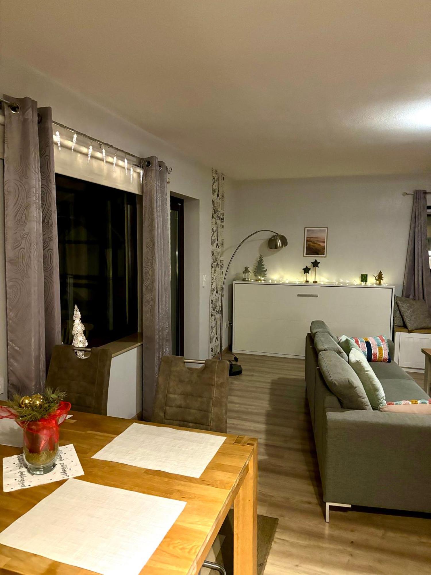 Grosse Wohnkueche, Terrasse, Schlafzimmer Am Steinhuder Meer, Wlan, Parkplatz, Fussbodenheizung, 70Qm Wunstorf Ngoại thất bức ảnh