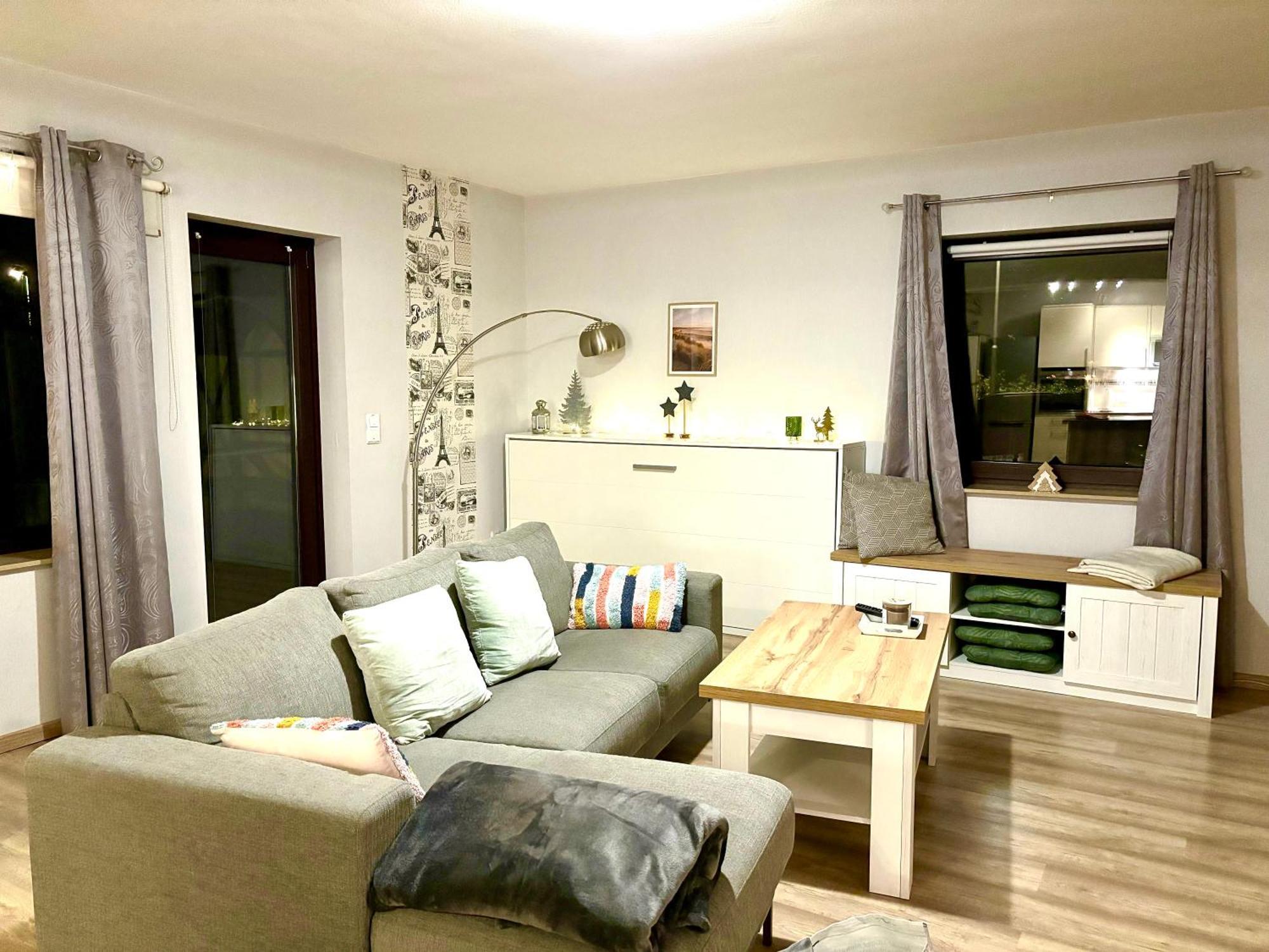 Grosse Wohnkueche, Terrasse, Schlafzimmer Am Steinhuder Meer, Wlan, Parkplatz, Fussbodenheizung, 70Qm Wunstorf Ngoại thất bức ảnh